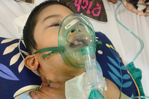 Người cha nghẹn ngào "em đã từng lén đi bán máu mua thuốc cho con"