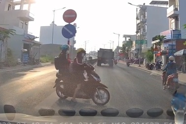 Nổi bật tuần qua: Cô gái có hành động đẹp và ý nghĩa khi được nhường đường