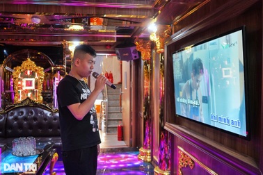 Quán bar, karaoke ở Hà Nội hối hả dọn dẹp, tuyển nhân viên để kịp đón khách
