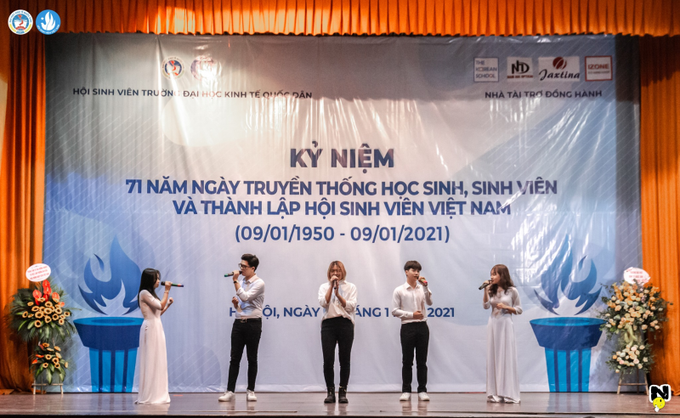 Bên cạnh học tập, rèn luyện, sinh viên NEU cũng rất năng nổ trong các hoạt động nghệ thuật.