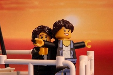 Những cảnh phim kinh điển được tái dựng bằng… lego