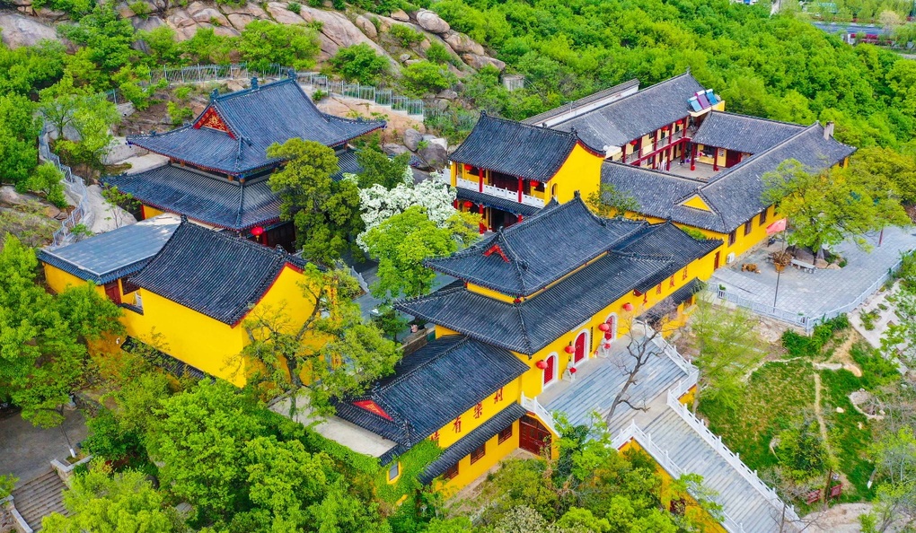 Cây cổ thụ đẹp nhất Trung Quốc, gần 900 năm tuổi vẫn nở hoa đều đặn - 1 Cây cổ thụ đẹp nhất Trung Quốc, gần 900 năm tuổi vẫn nở hoa đều đặn - 1