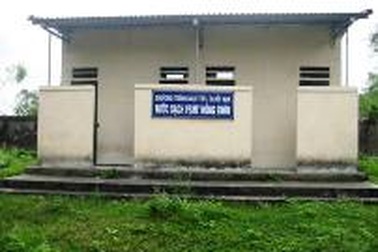 Công trình vệ sinh “đắp chiếu”, 600 thầy trò “chịu nhịn”