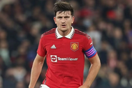 HLV Erik ten Hag cảnh báo Harry Maguire phải ngồi dự bị cho Martinez