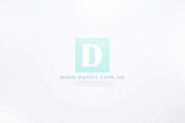 Chàng sinh viên trường Y sáng chế điều khiển từ xa cho máy cày.