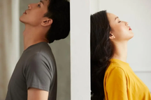 Trong lúc say, bạn của chồng vô tình tiết lộ một chuyện khiến tôi chao đảo