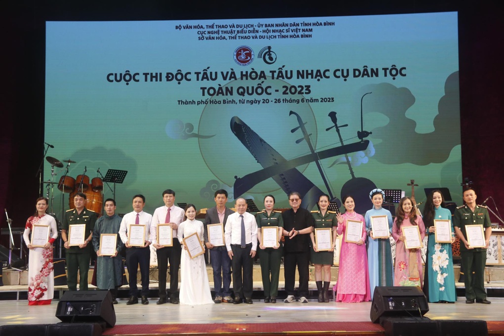 Bế mạc cuộc thi Độc tấu và Hòa tấu nhạc cụ dân tộc toàn quốc - 2 Bế mạc cuộc thi Độc tấu và Hòa tấu nhạc cụ dân tộc toàn quốc - 2