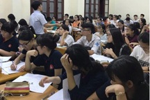 Phụ huynh, học sinh Hà Nội tối ngày chạy đua với thời gian luyện thi vào 10