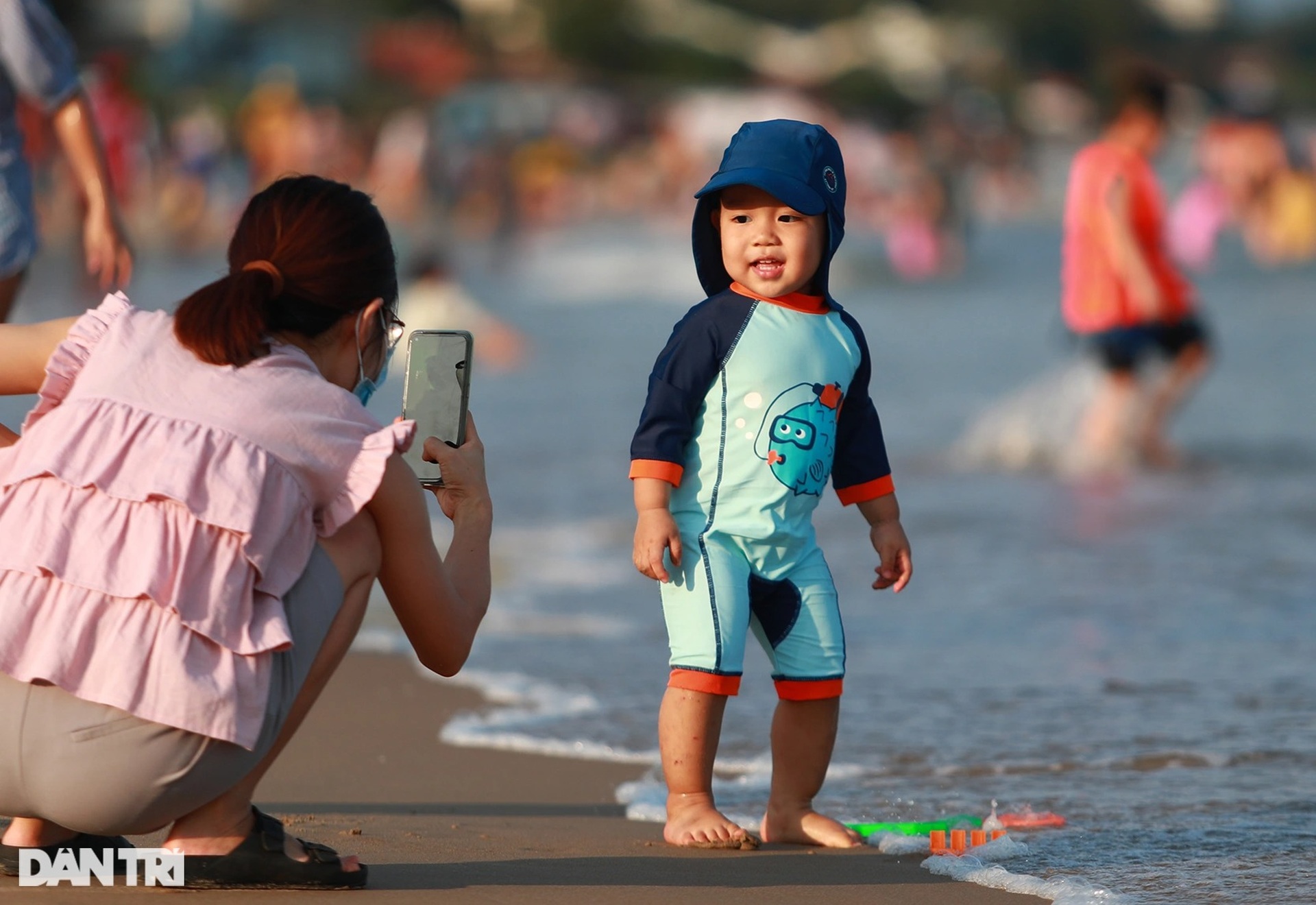 Người dân TPHCM đi 120 km tắm biển Vũng Tàu rồi ra về vì không có nhà nghỉ - 7