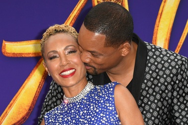 Will Smith biết ơn vợ vì không bỏ rơi anh sau cái tát tai tiếng ở Oscar