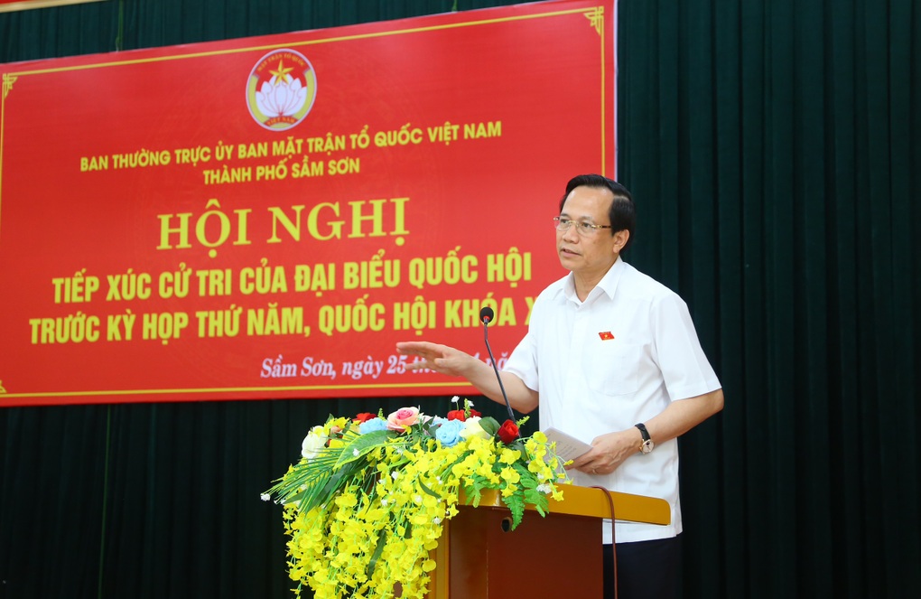 Bộ trưởng Đào Ngọc Dung: Điều chỉnh tiền lương đảm bảo mức sống tối thiểu - 4 Bộ trưởng Đào Ngọc Dung: Điều chỉnh tiền lương đảm bảo mức sống tối thiểu - 4