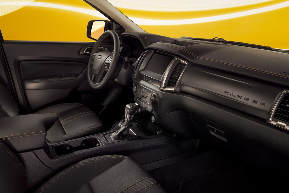 Ford Ranger có thêm phiên bản Splash màu cam rực rỡ - 11 Ford Ranger có thêm phiên bản Splash màu cam rực rỡ - 11
