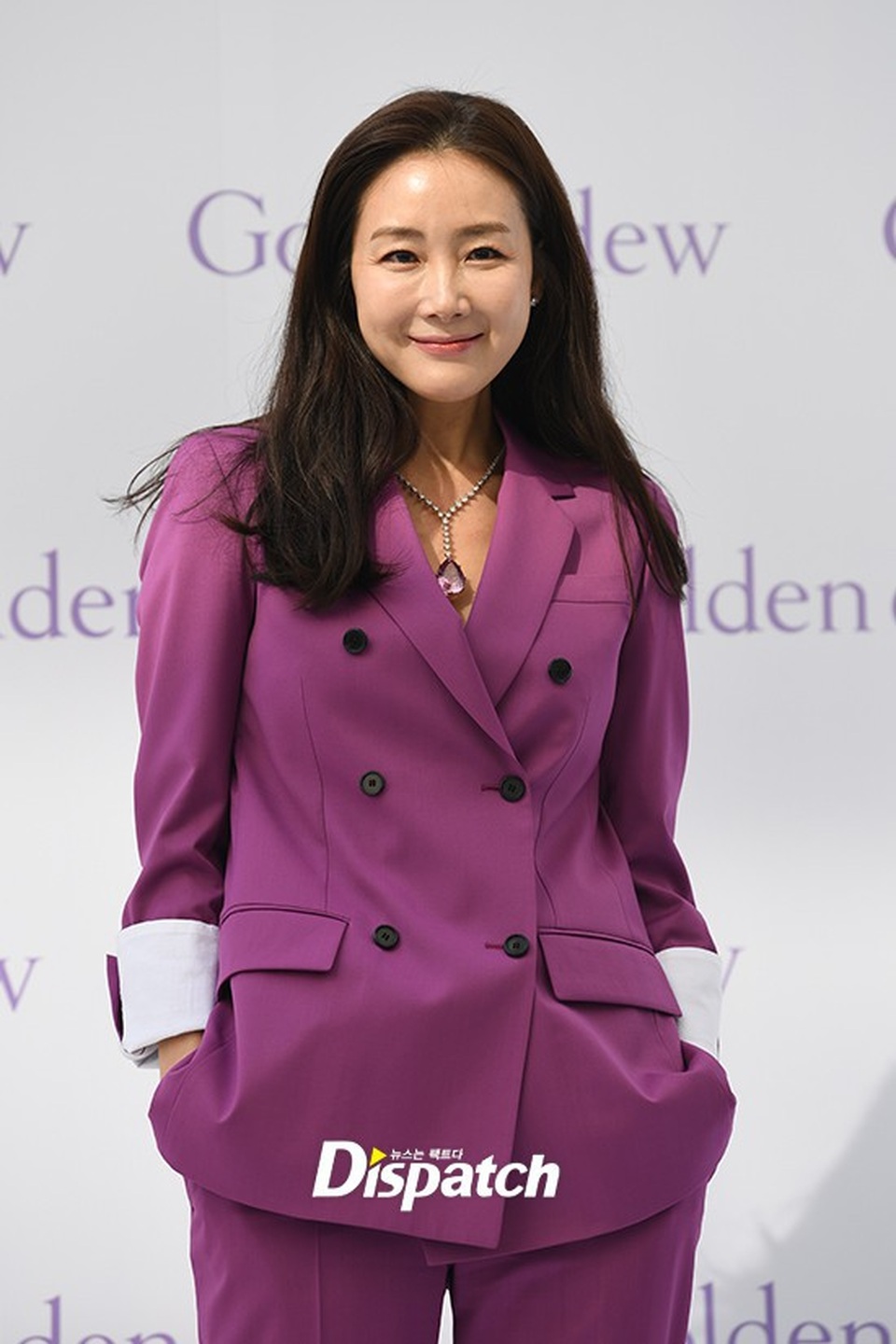 “Bà bầu” Choi Ji Woo thon thả và xinh đẹp ở tháng cuối thai kỳ - 2 “Bà bầu” Choi Ji Woo thon thả và xinh đẹp ở tháng cuối thai kỳ - 2