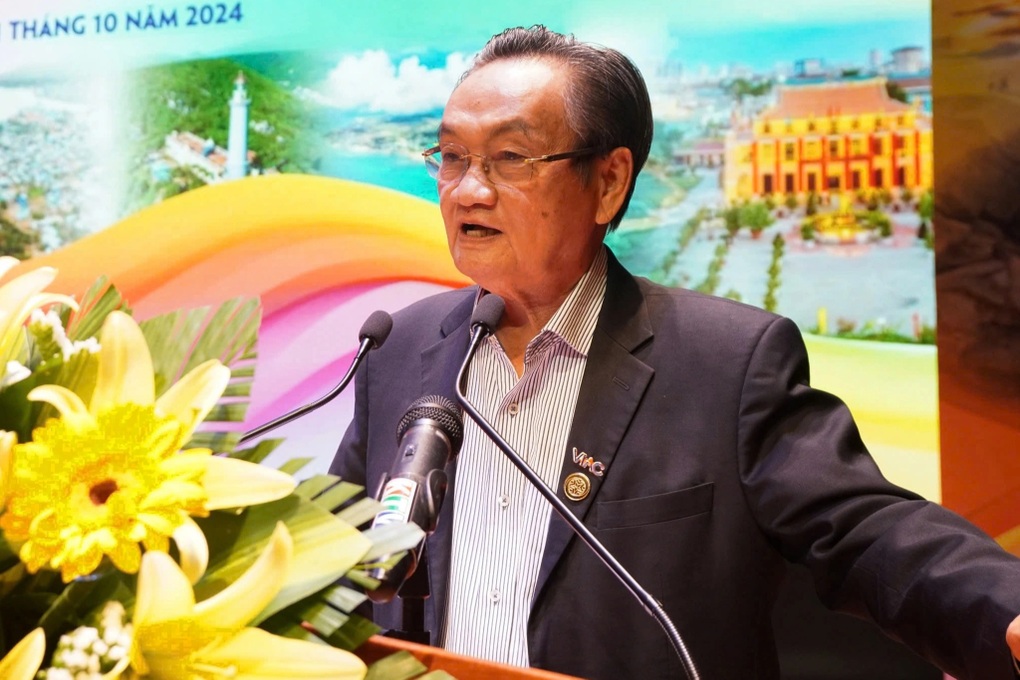 Chủ tịch Bình Định mong TPHCM giới thiệu các doanh nghiệp lớn - 4 Chủ tịch Bình Định mong TPHCM giới thiệu các doanh nghiệp lớn - 4