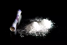 Đánh mất túi ma túy hơn 1 tỷ đồng, shipper gọi điện nhờ... cảnh sát tìm hộ