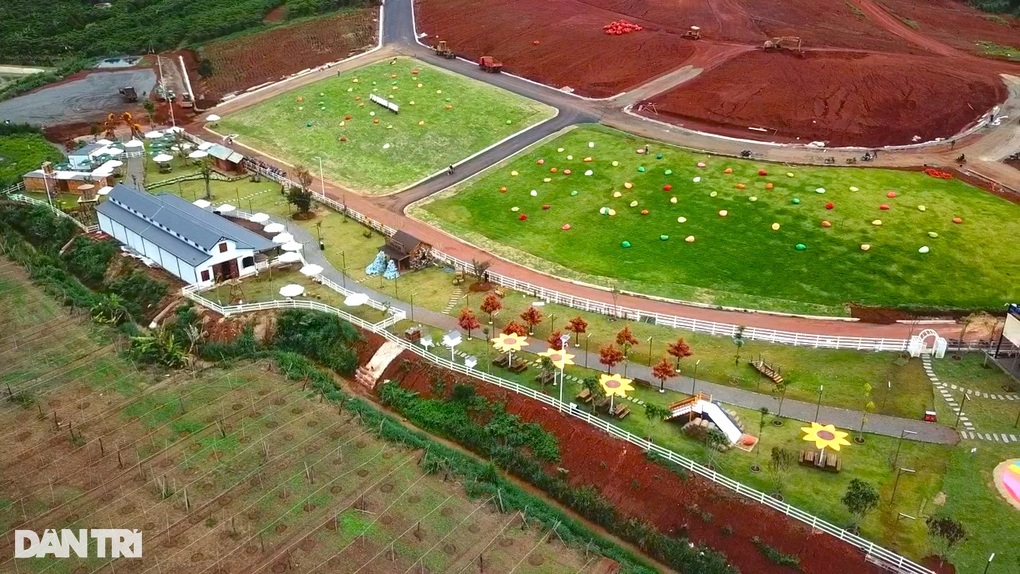 Yêu cầu tháo dỡ các công trình giải trí không phép ở Lâm Đồng - 1 Yêu cầu tháo dỡ các công trình giải trí không phép ở Lâm Đồng - 1