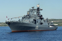 Tàu chiến Nga bốc cháy trên biển