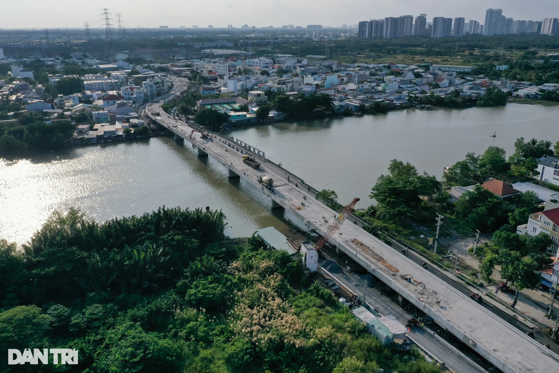Cầu nối quận 7 với huyện Nhà Bè sắp hoàn thành sau nhiều năm trễ hẹn - 12 Cầu nối quận 7 với huyện Nhà Bè sắp hoàn thành sau nhiều năm trễ hẹn - 12
