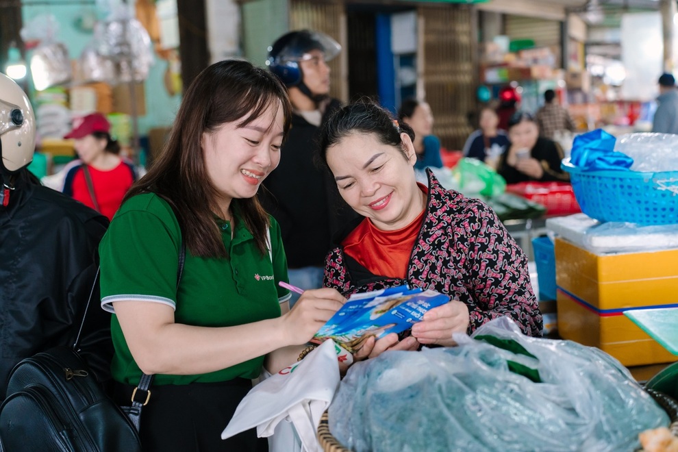 VPBank tăng tốc tiếp sức hộ kinh doanh cá thể - 1 VPBank tăng tốc tiếp sức hộ kinh doanh cá thể - 1