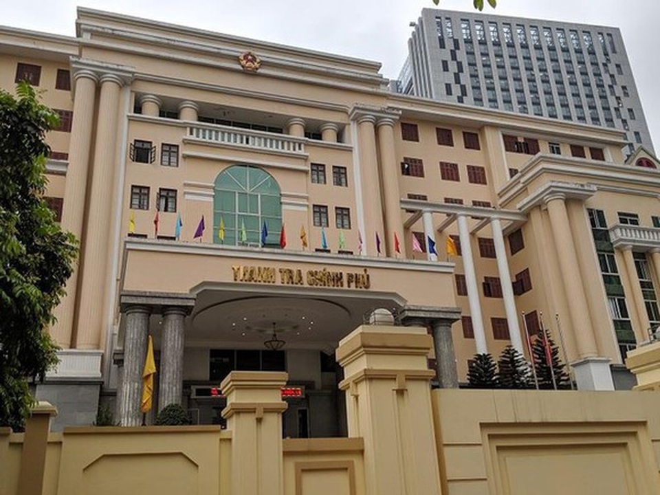 Xử lý cá nhân phát khẩu trang in hình đường lưỡi bò - 1 Xử lý cá nhân phát khẩu trang in hình đường lưỡi bò - 1