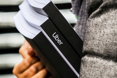 6.000 tài xế taxi truyền thống Australia đâm đơn kiện Uber