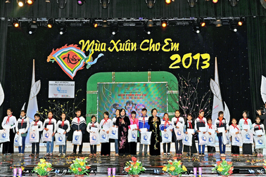 15 năm hành trình "Mùa xuân cho em" dành cho trẻ hoàn cảnh khó khăn