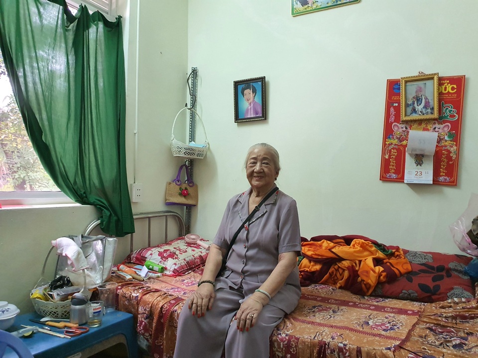 Lý Hùng, Lý Hương bật khóc khi hoàn thành di nguyện của cố NSND Lý Huỳnh - 12 Lý Hùng, Lý Hương bật khóc khi hoàn thành di nguyện của cố NSND Lý Huỳnh - 12