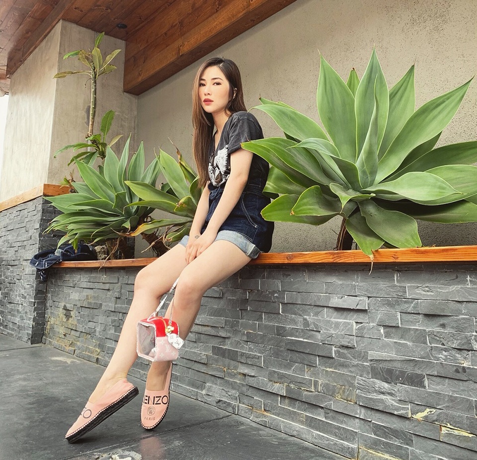 Hương Tràm tiết lộ cuộc sống một mình giữa dịch tại Mỹ - 3 Hương Tràm tiết lộ cuộc sống một mình giữa dịch tại Mỹ - 3