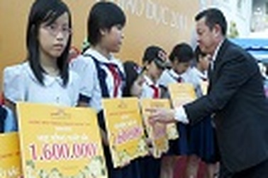 Tiếp sức cho những thiên thần nhỏ đến trường