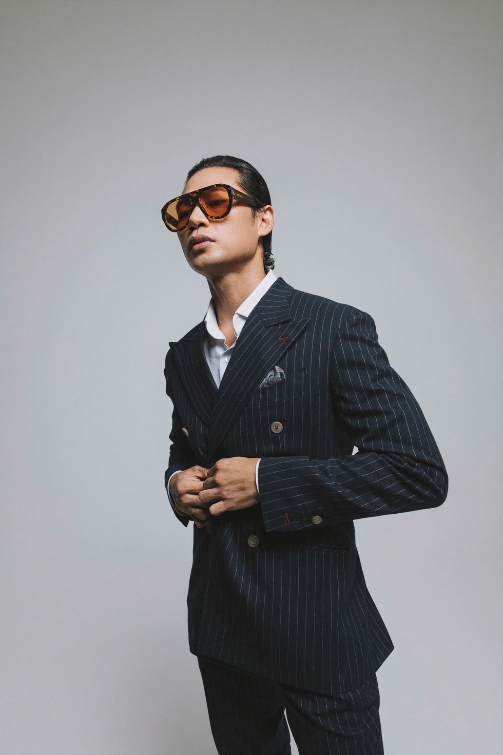 “Trùm cuối nhóm không tặc” Lợi Trần từng có 7 năm diễn vai vô danh - 9 “Trùm cuối nhóm không tặc” Lợi Trần từng có 7 năm diễn vai vô danh - 9