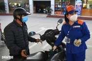 Điều gì khiến giá xăng dầu giảm liên tục?