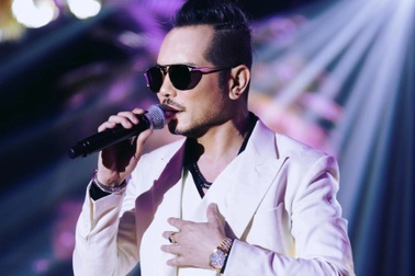 Jimmii Nguyễn nói gì khi bị tố đạo bài hát nhạc Hoa?