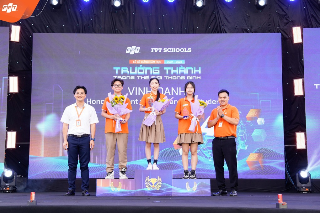 នាយករង Gen Z “បើកបទពិសោធន៍ បើកអនាគត” នៅសាលា FPT - 4 Phó hiệu trưởng Gen Z “khơi trải nghiệm, mở tương lai” tại FPT Schools - 4
