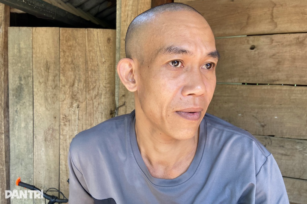 Mẹ bỏ đi, nữ sinh nghèo chăm bố bệnh tật, bà già yếu - 3 Mẹ bỏ đi, nữ sinh nghèo chăm bố bệnh tật, bà già yếu - 3