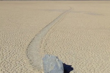 NASA giải thích hiện tượng đá trượt bí ẩn ở Thung lũng Chết