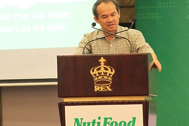 Bầu Đức khẳng định không thay HLV Graechen Guillaume