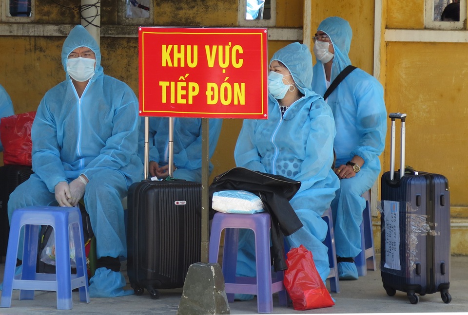 Phú Yên đón, cách ly 339 công dân trở về từ Liên Bang Nga - 2 Phú Yên đón, cách ly 339 công dân trở về từ Liên Bang Nga - 2