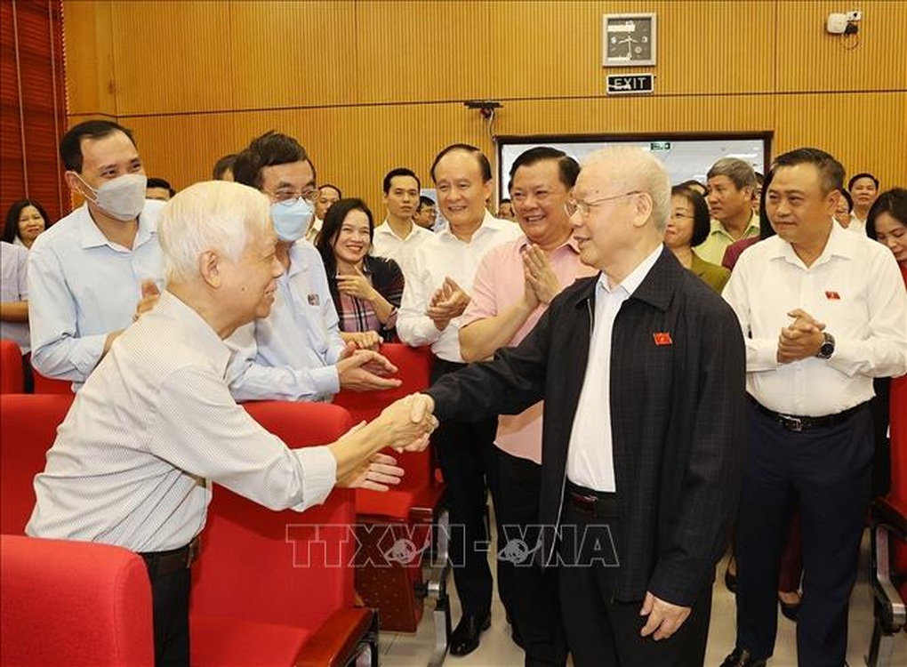 Tổng Bí thư tiếp xúc cử tri quận Hai Bà Trưng, Ba Đình, Đống Đa - 4 Tổng Bí thư tiếp xúc cử tri quận Hai Bà Trưng, Ba Đình, Đống Đa - 4