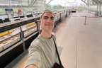 Đi metro ở TPHCM, khách Tây thích thú vì một điểm “khác biệt”