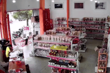 Quảng Ngãi ghi nhận 7 trận động đất trong hơn 2 giờ, tâm chấn rung lắc mạnh