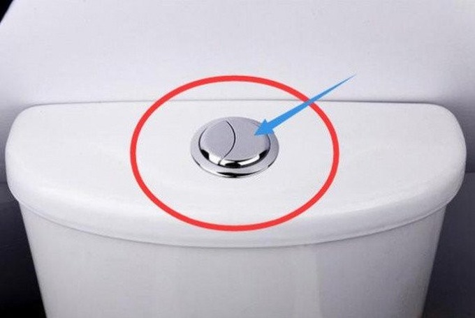 5 việc ai cũng làm khi đi toilet không ngờ có thể khiến bạn “trả giá” bằng nhiều loại bệnh tật đáng sợ - Ảnh 2.