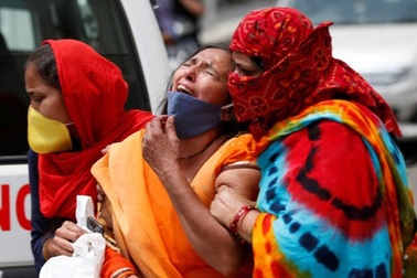 Ủy ban quốc tế chỉ ra sai lầm của WHO và các nước về chống Covid-19