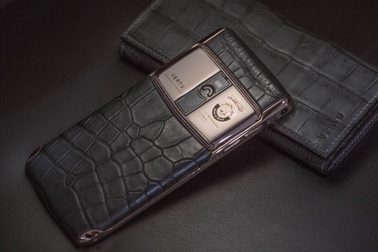 Ngắm mẫu Vertu Signature Touch được chế tác giá 500 triệu đồng