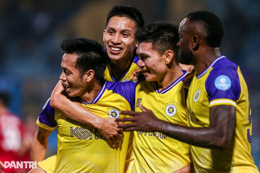 Hà Nội FC nhọc nhằn đánh bại Hà Tĩnh để vào tứ kết Cúp Quốc gia - 2