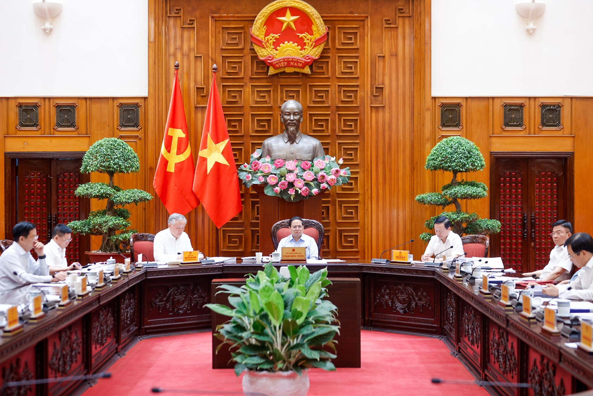 Hàng trăm tấn hàng giả mà không biết, do không còn ý chí hay bị mua chuộc? - 2