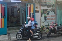 TPHCM: Kiểm tra đột xuất dạy thêm học thêm, toàn thấy... học sinh tiểu học