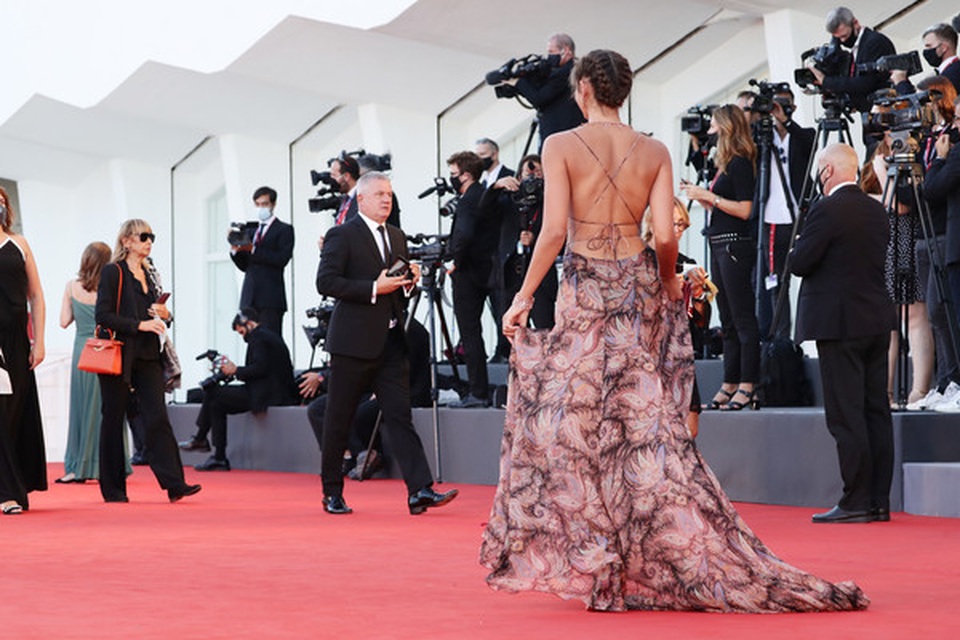 Thiên thần nội y tự tin khoe ngực phẳng lì - 6 Thiên thần nội y tự tin khoe ngực phẳng lì - 6