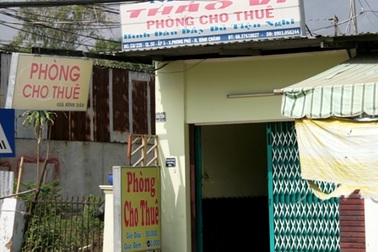 Giết người trong nhà nghỉ vì hận mẹ làm "gái"