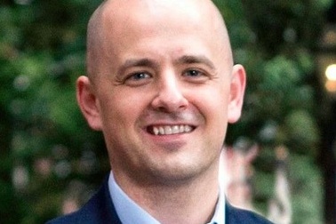 Cựu đặc vụ CIA tranh cử tổng thống để đánh bại Trump