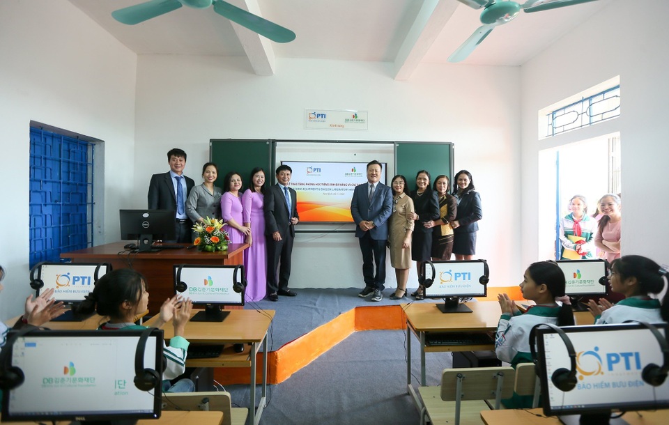 PTI tiếp tục đầu tư công nghệ cho nhiều trường học - 2 PTI tiếp tục đầu tư công nghệ cho nhiều trường học - 2